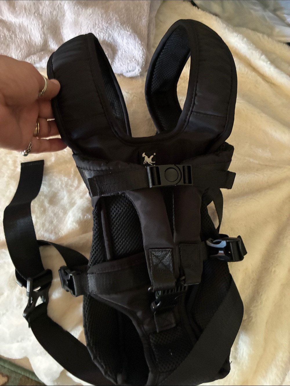 Tails up pet backpack carrier
